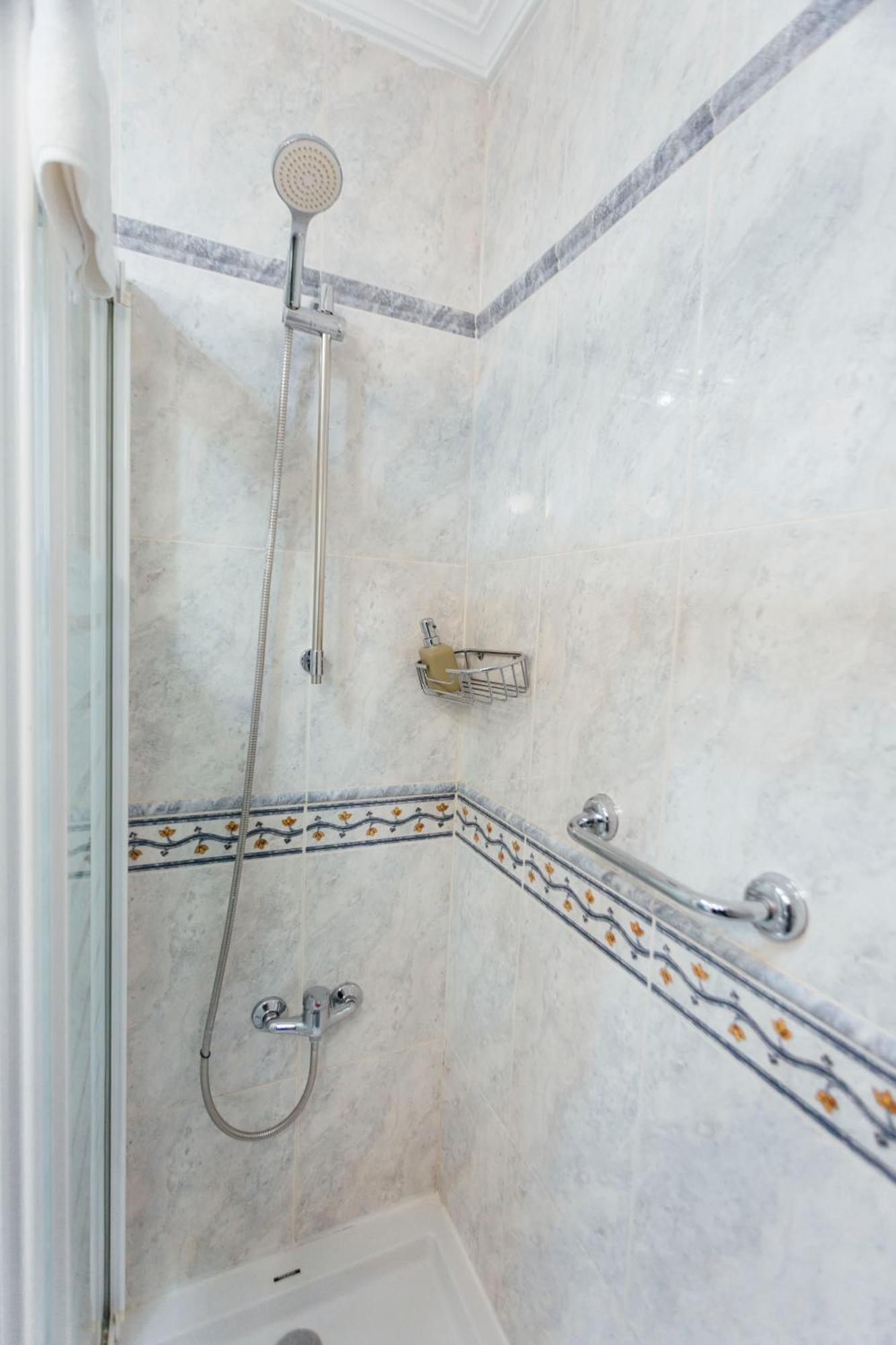 Stunning And Colorful- 4Bd 2Bth- Santa Cruz Apartamento Sevilha Exterior foto